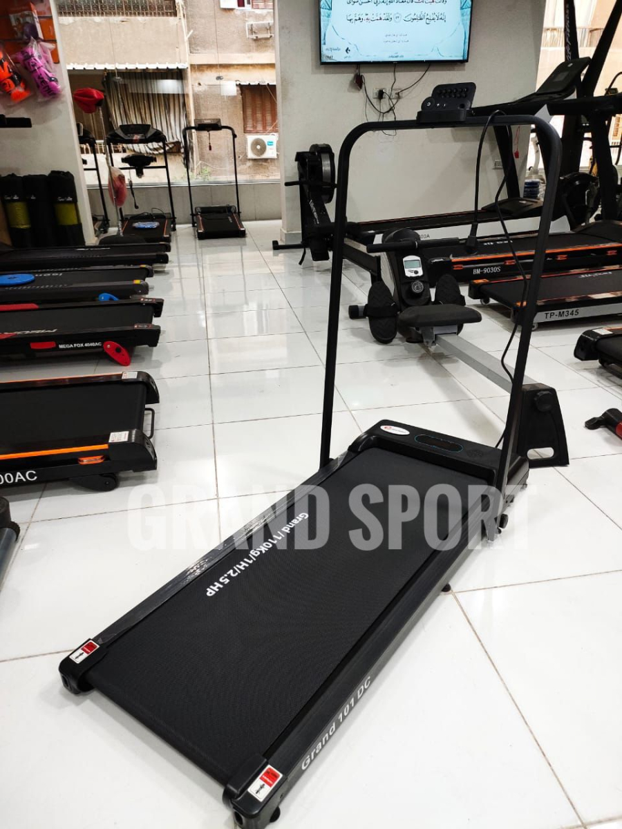 مشايه كهربائيه بالريموت وحامل موبايل وزن 105ك ماركه جراند