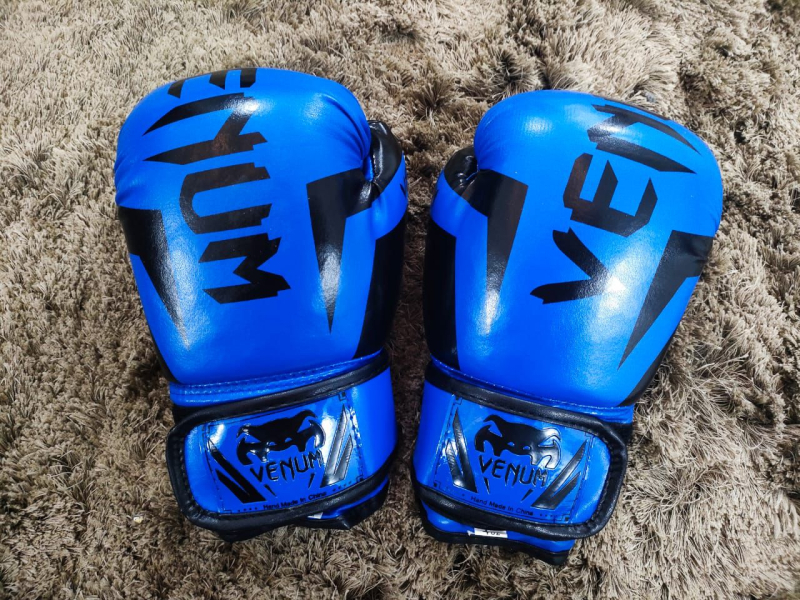 قفاز فينيوم مستورد مقاس 6 - جراند سبورت